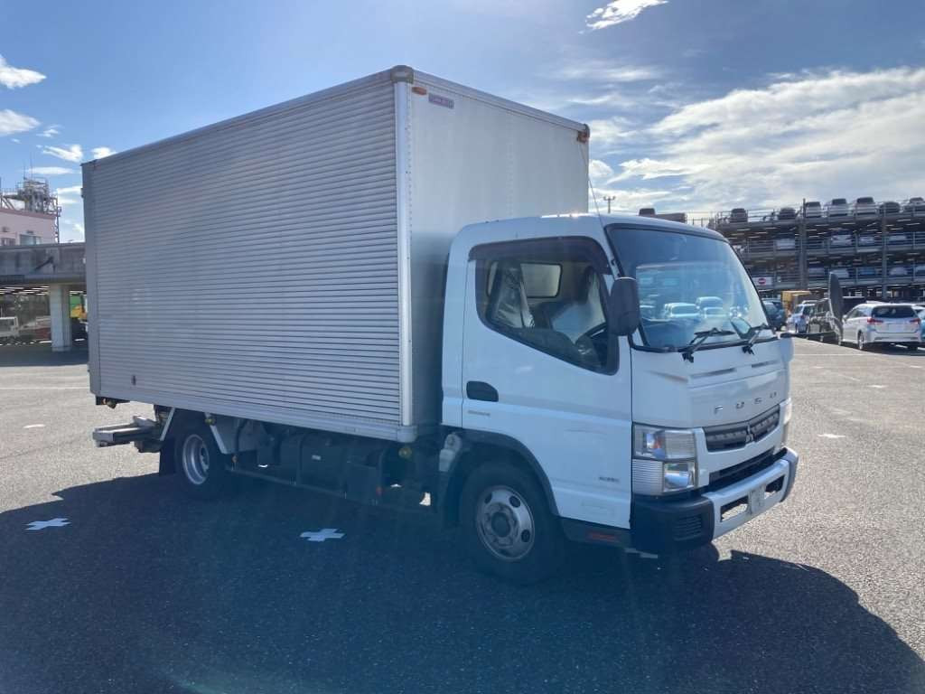 2013 Mitsubishi Fuso Canter FEB50[2]