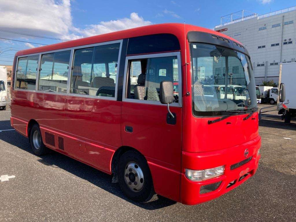 2005 Nissan Civilian Bus AVW41[2]