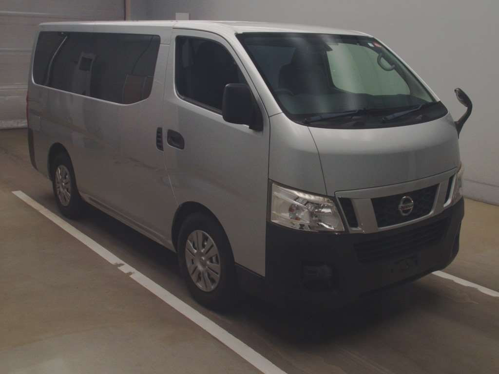 2017 Nissan NV350 CARAVAN VAN VR2E26[2]