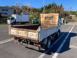 2009 Isuzu Elf Truck