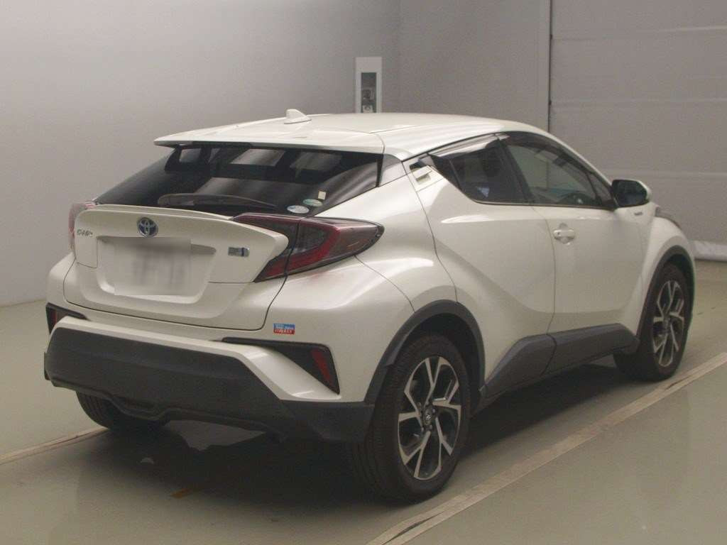 2017 Toyota C-HR ZYX10[1]