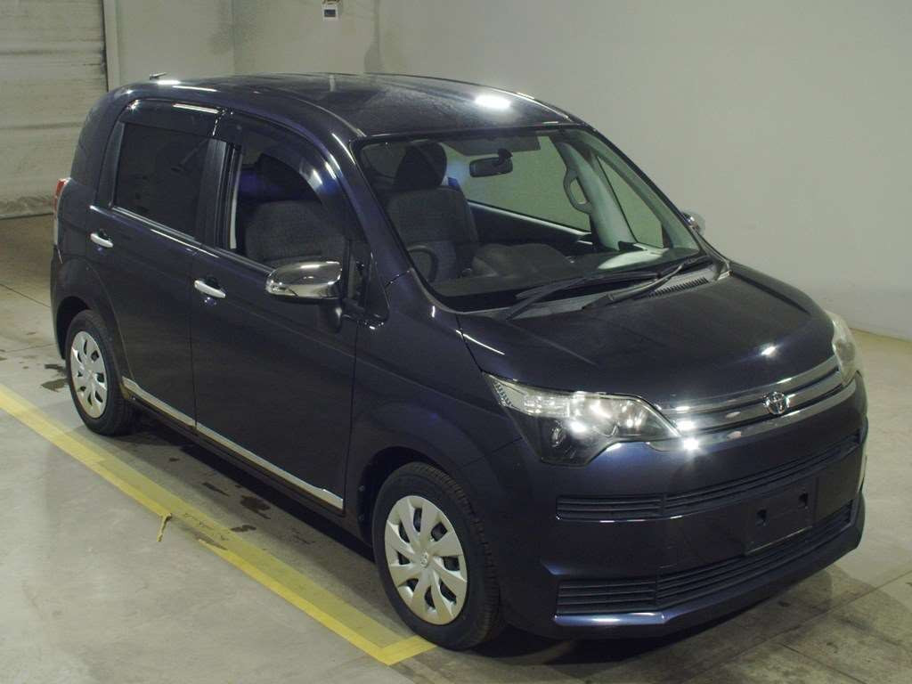 2012 Toyota Spade NCP141[2]