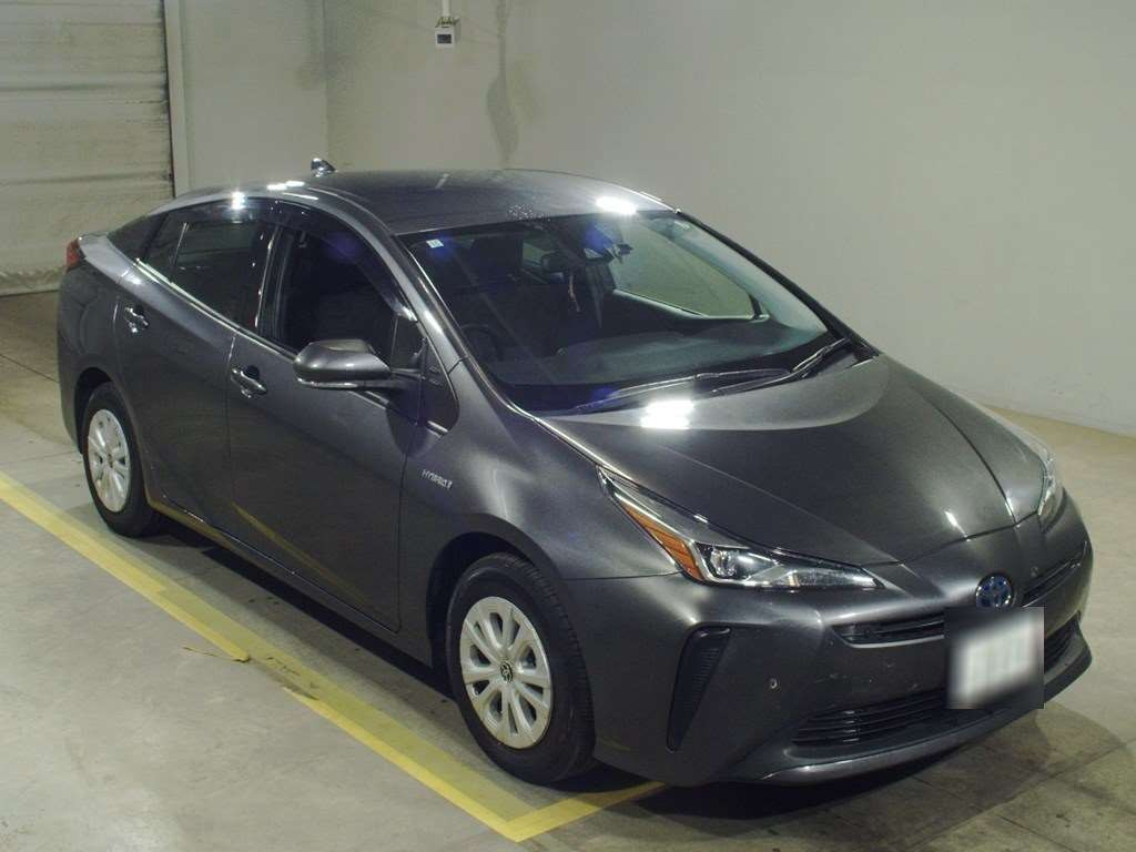 2019 Toyota Prius ZVW55[2]