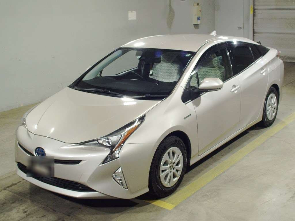 2016 Toyota Prius ZVW55[0]