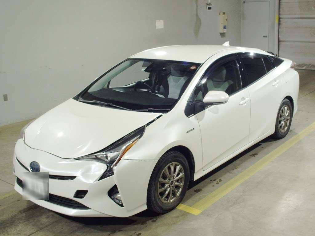 2016 Toyota Prius ZVW55[0]