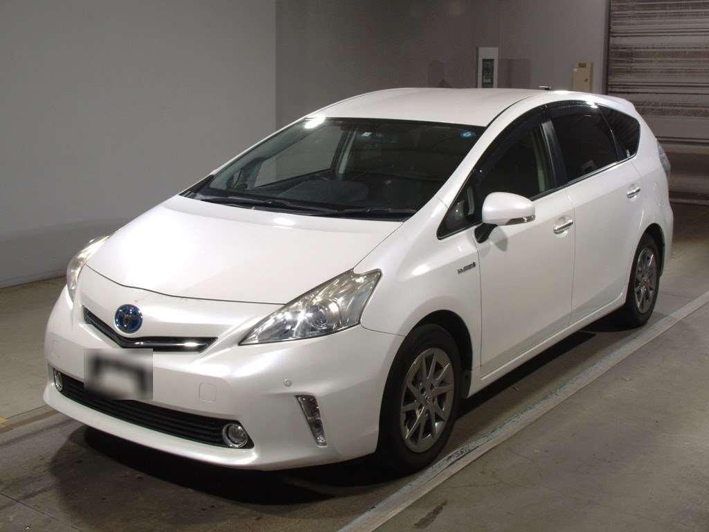 2013 Toyota Prius alpha ZVW41W[0]