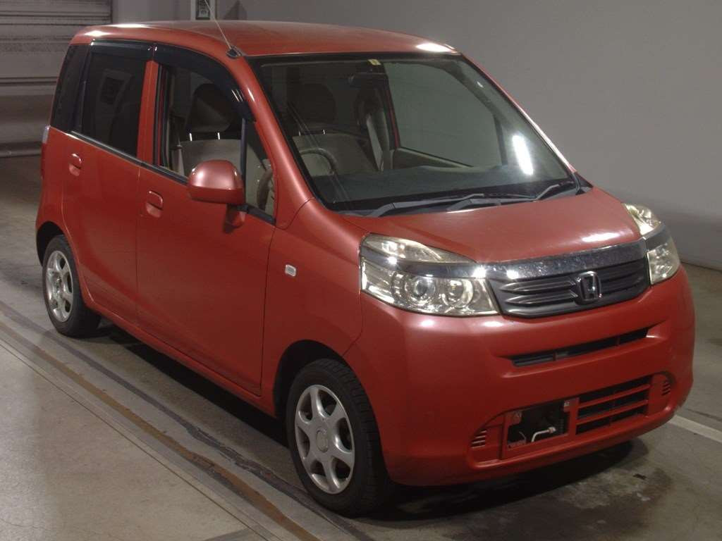 2011 Honda Life JC1[2]