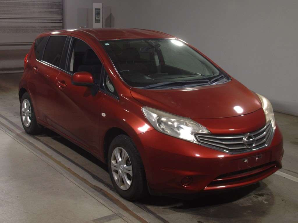 2013 Nissan Note E12[2]