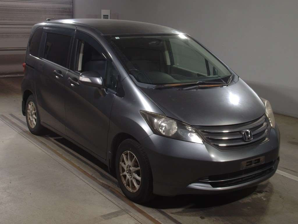 2010 Honda Freed GB3[2]