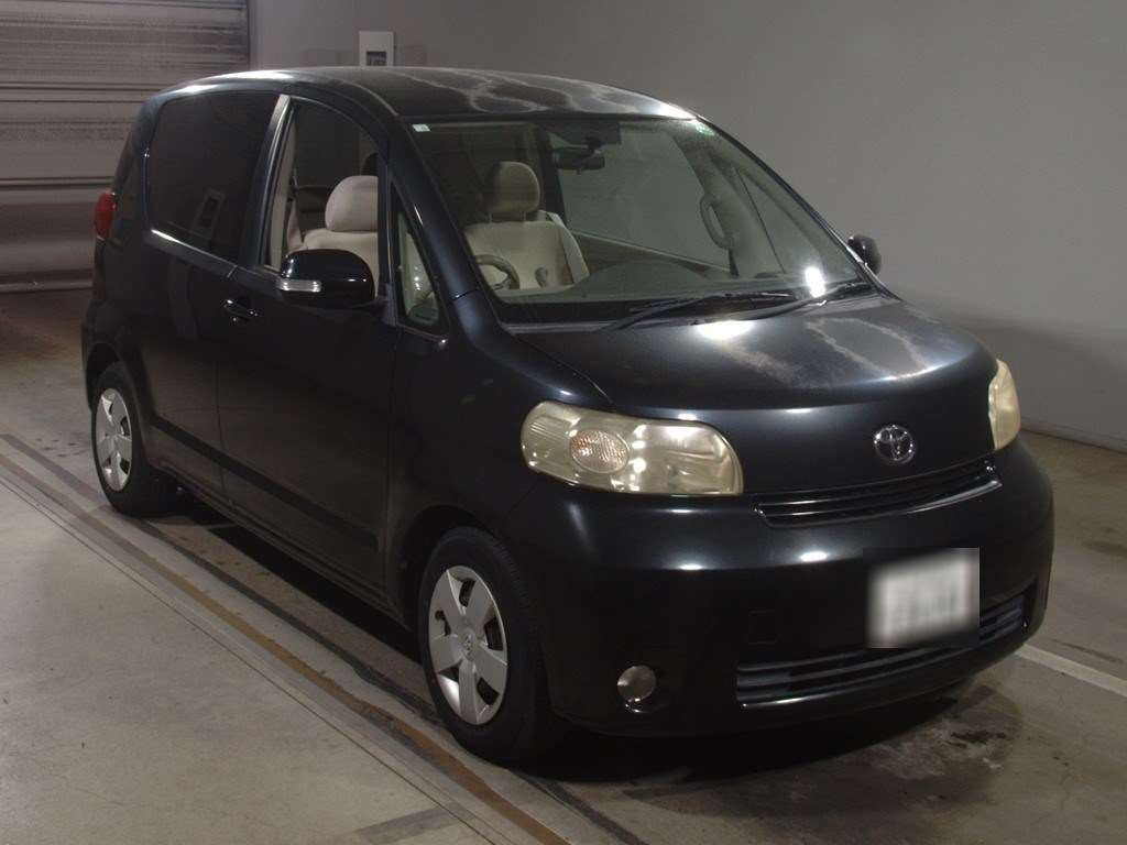 2010 Toyota Porte NNP11[2]