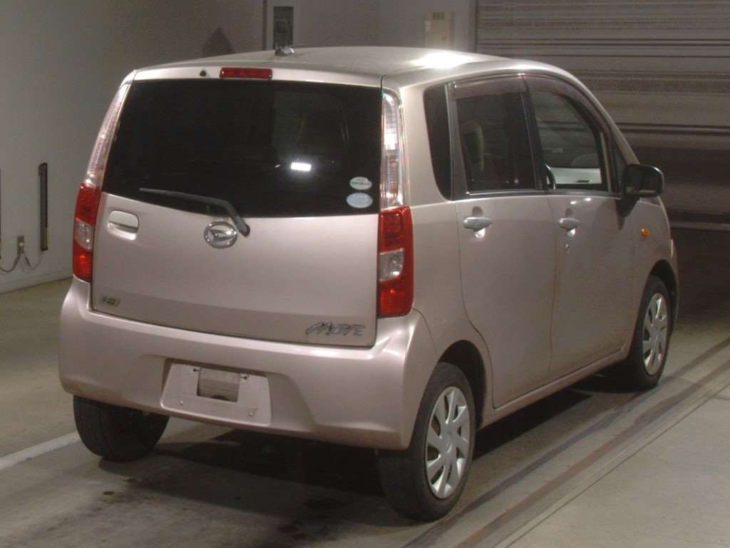 2011 Daihatsu Move LA100S[1]