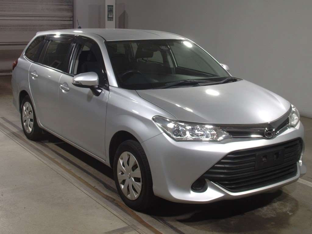 2017 Toyota Corolla Fielder NZE164G[2]