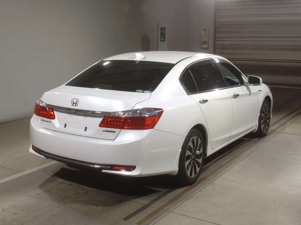 2013 Honda Accord Hybrid CR6[1]