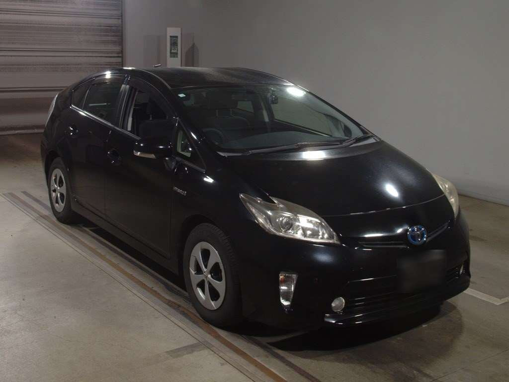 2014 Toyota Prius ZVW30[2]