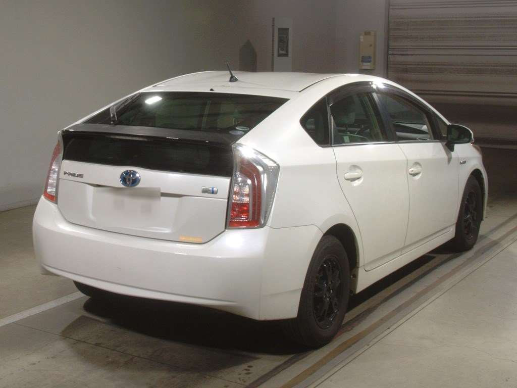 2014 Toyota Prius ZVW30[1]