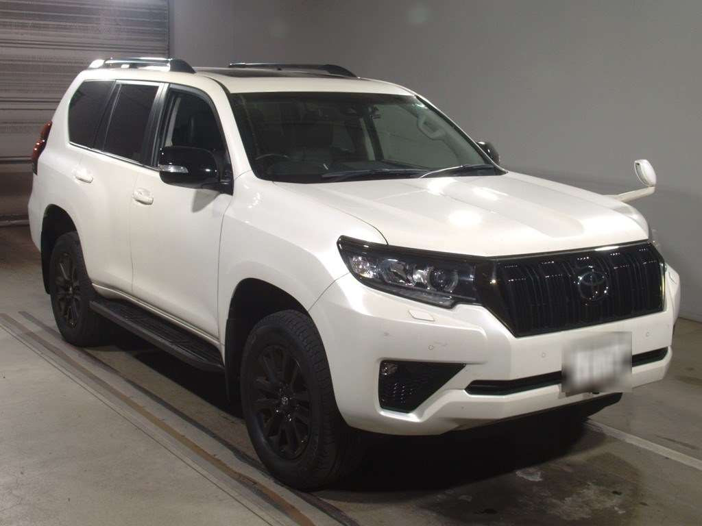 2021 Toyota Land Cruiser Prado TRJ150W[2]