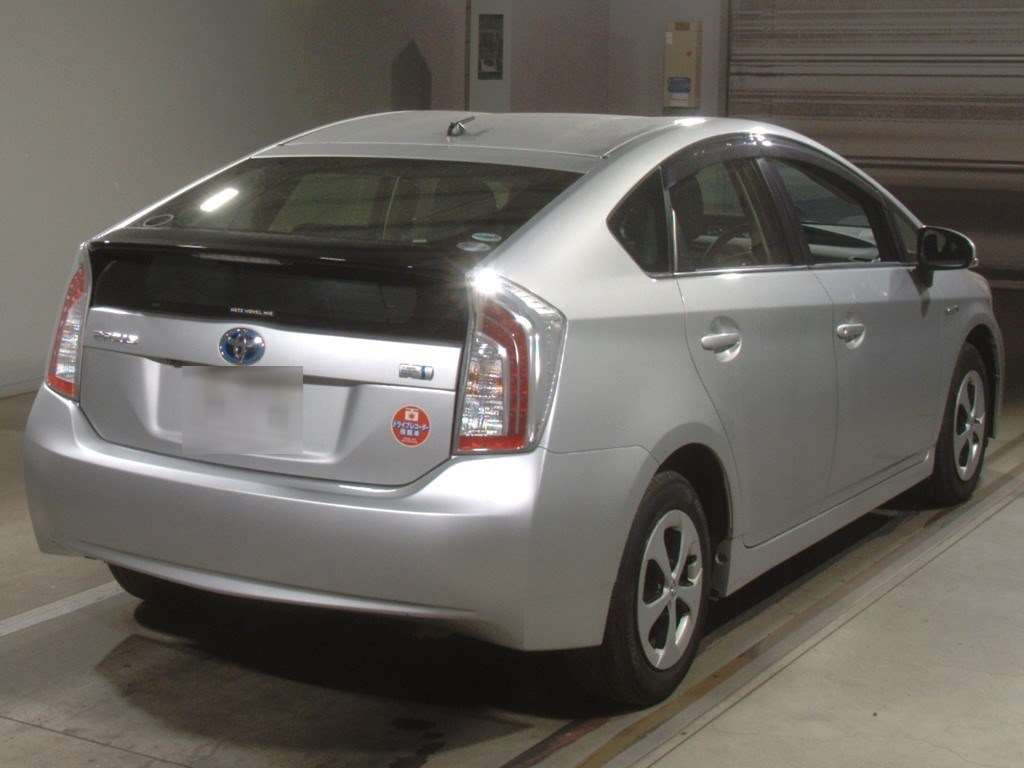 2015 Toyota Prius ZVW30[1]