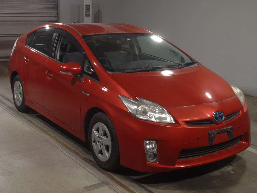 2011 Toyota Prius ZVW30[2]