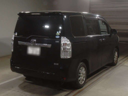 2013 Toyota Noah