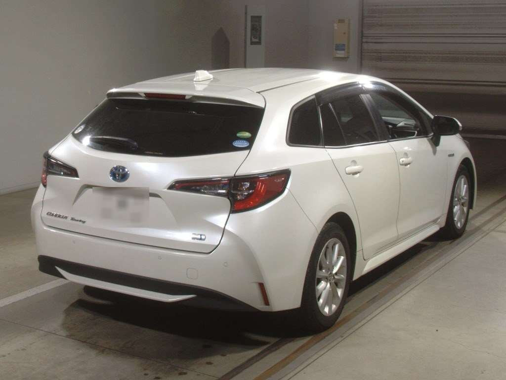 2019 Toyota Corolla Touring Wagon ZWE211W[1]