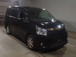 2009 Toyota Noah