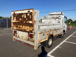 2011 Isuzu Elf Truck