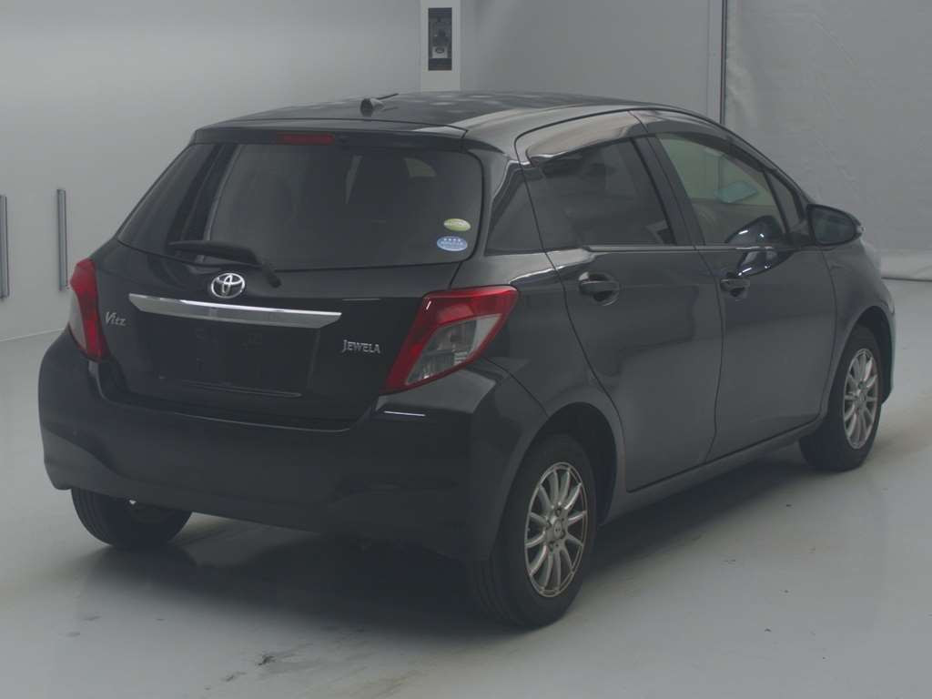 2012 Toyota Vitz KSP130[1]