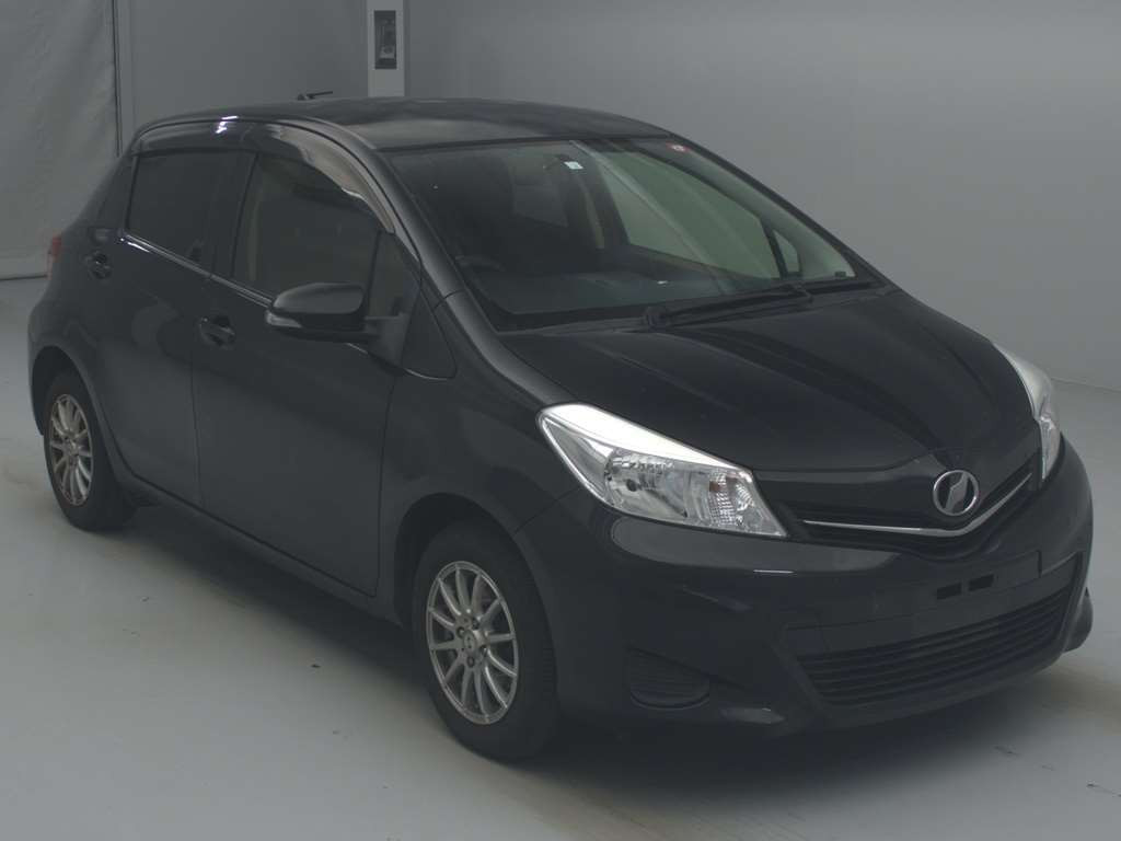 2012 Toyota Vitz KSP130[2]