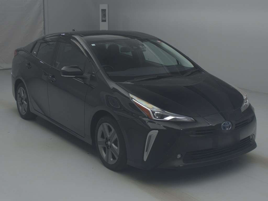 2020 Toyota Prius ZVW55[2]