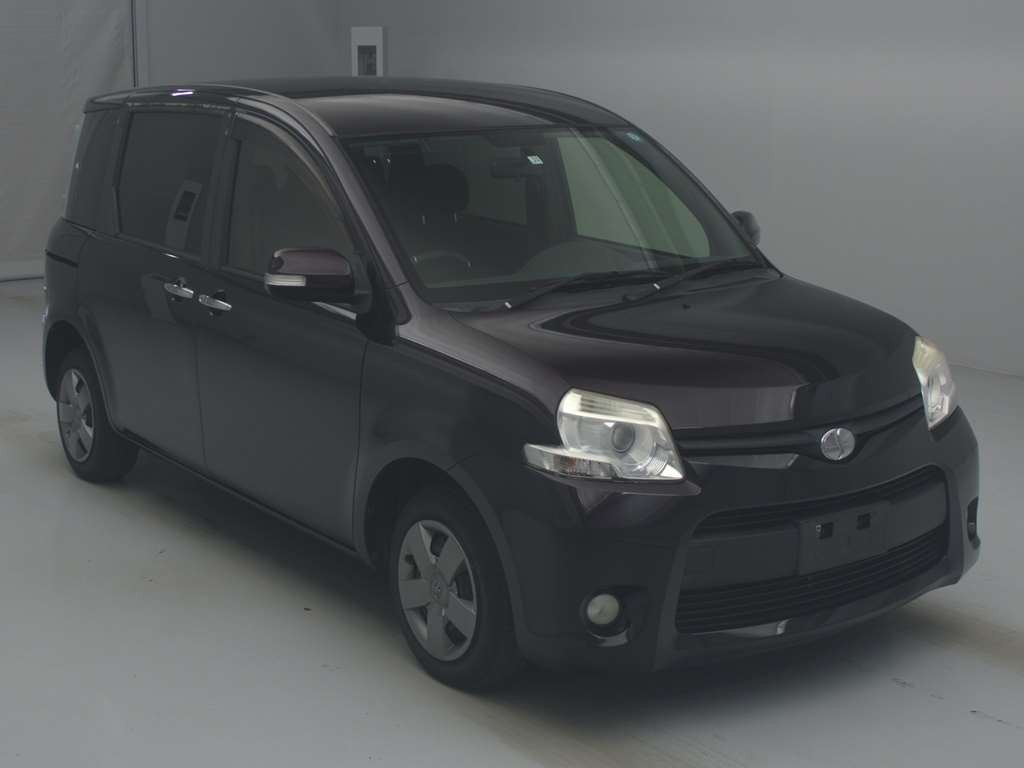 2013 Toyota Sienta NCP81G[2]