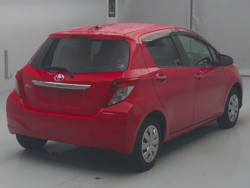 2011 Toyota Vitz NSP130[1]