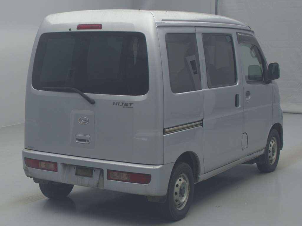 2015 Daihatsu Hijet Cargo S331V[1]