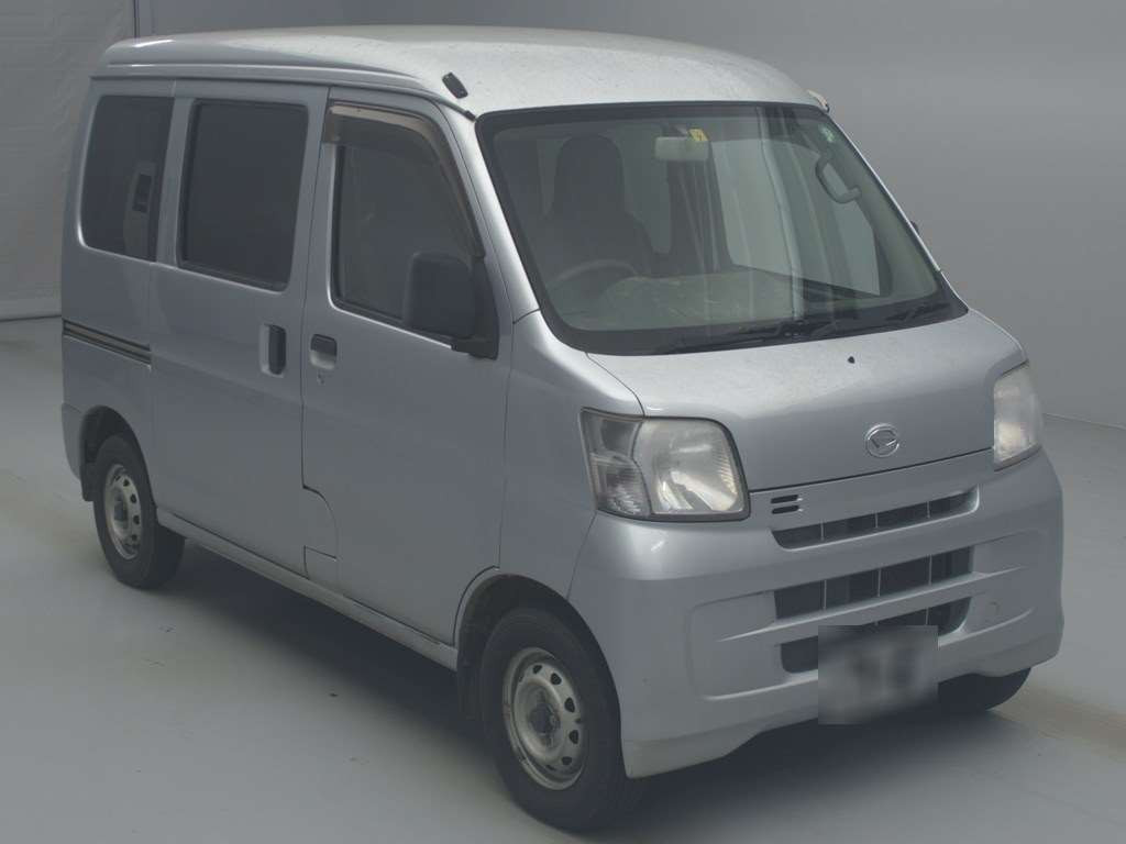 2015 Daihatsu Hijet Cargo S331V[2]