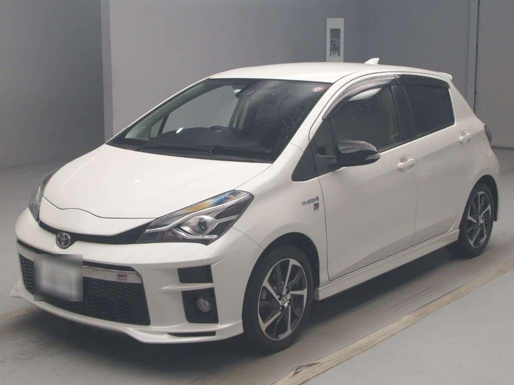 2018 Toyota Vitz NHP130[0]