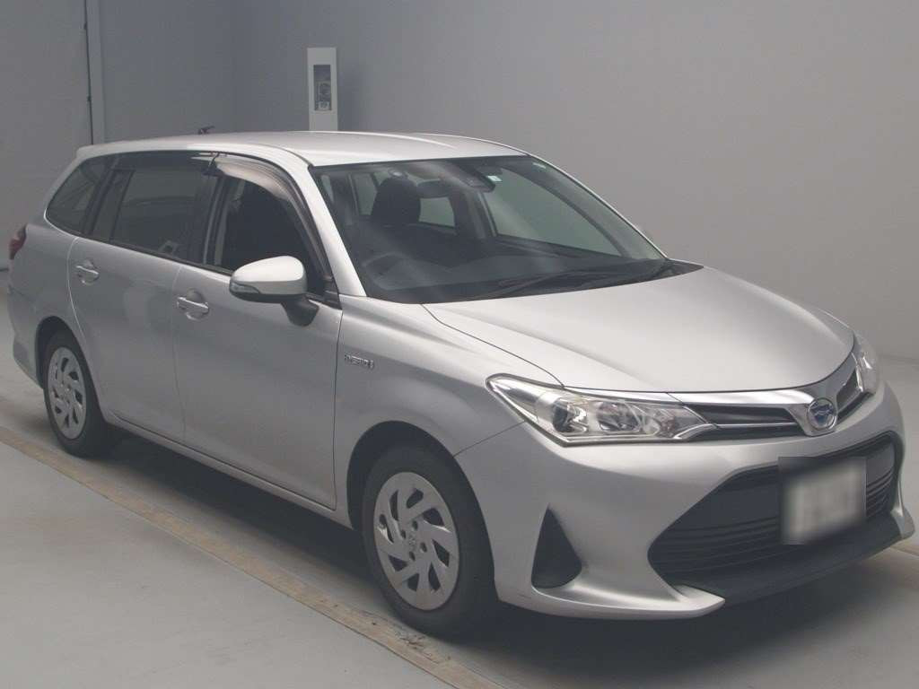 2018 Toyota Corolla Fielder NKE165G[2]