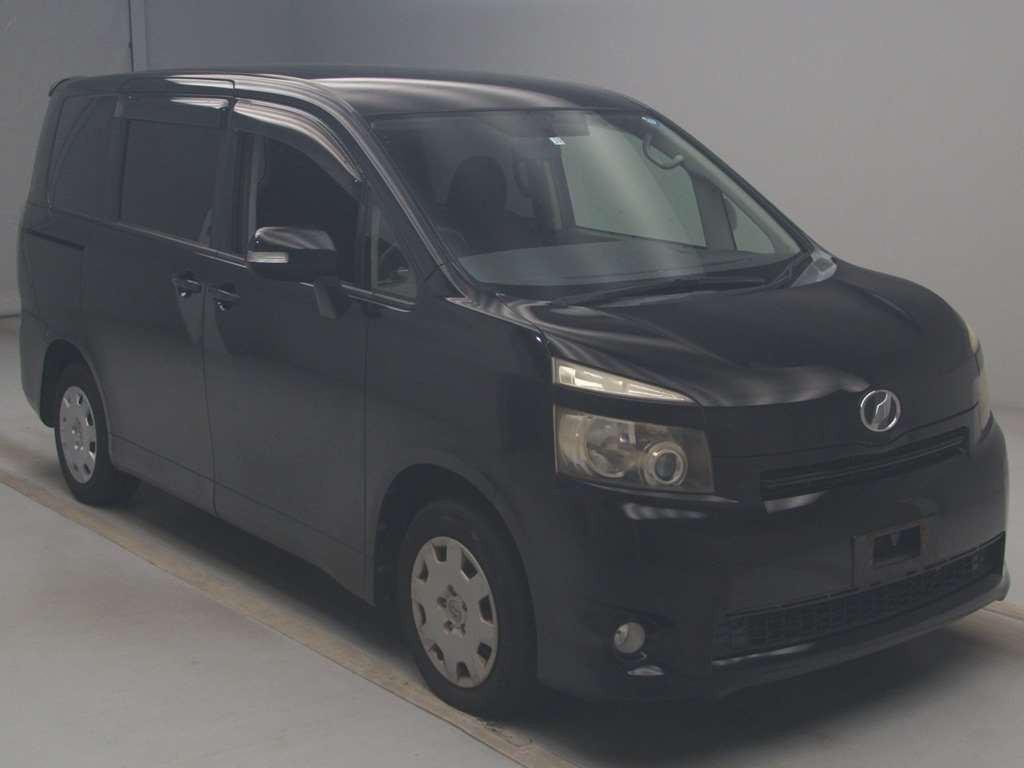 2009 Toyota Voxy ZRR70G[2]