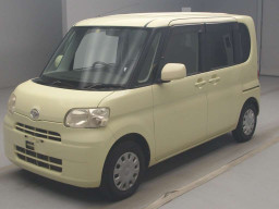 2010 Daihatsu Tanto