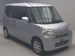 2011 Daihatsu Tanto