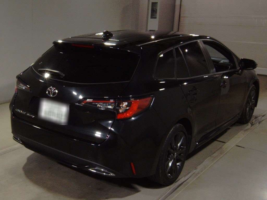 2022 Toyota Corolla Touring Wagon ZRE212W[1]