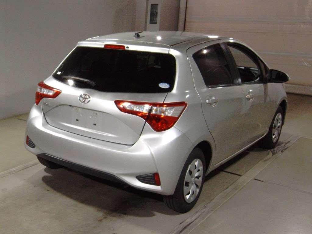 2018 Toyota Vitz KSP130[1]