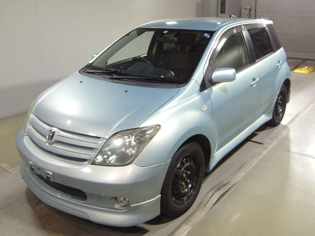 2003 Toyota IST NCP61[0]