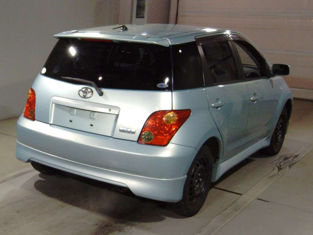 2003 Toyota IST NCP61[1]