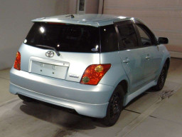 2003 Toyota IST