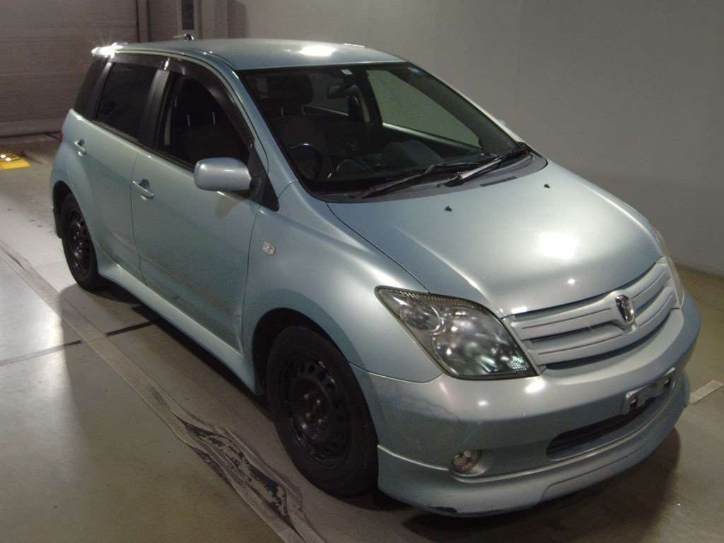 2003 Toyota IST NCP61[2]