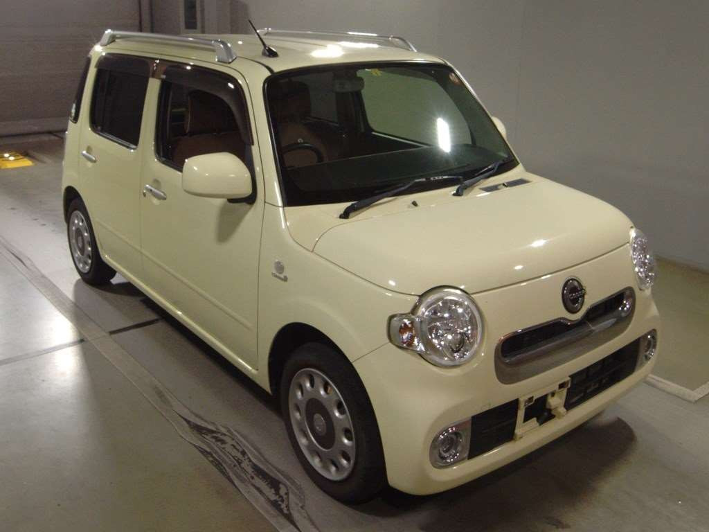 2016 Daihatsu Mira Cocoa L675S[2]