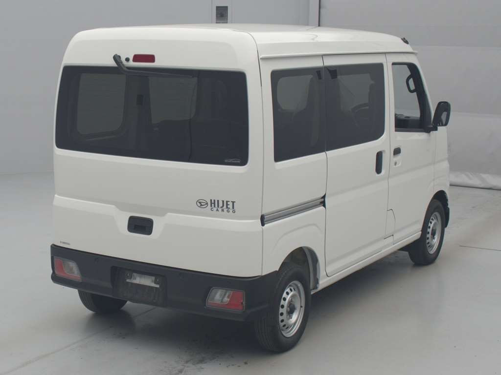 2022 Daihatsu Hijet Cargo S710V[1]