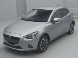 2016 Mazda Demio