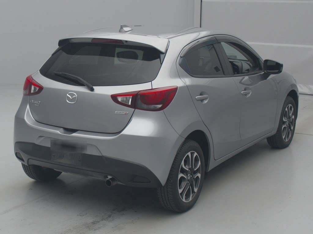 2016 Mazda Demio DJ5AS[1]