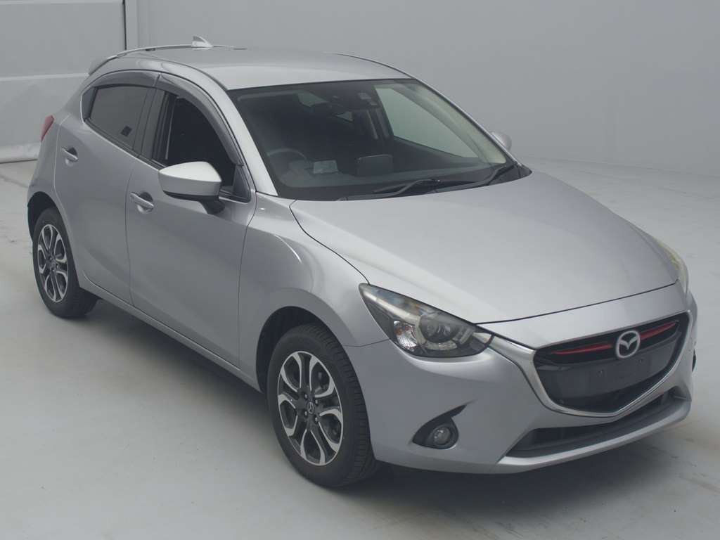 2016 Mazda Demio DJ5AS[2]