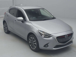 2016 Mazda Demio